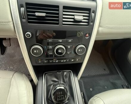 Сірий Ленд Ровер Діскавері, об'ємом двигуна 2 л та пробігом 198 тис. км за 16500 $, фото 3 на Automoto.ua