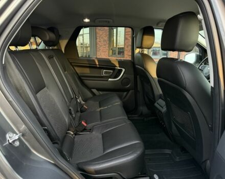 Сірий Ленд Ровер Діскавері, об'ємом двигуна 2 л та пробігом 133 тис. км за 18500 $, фото 11 на Automoto.ua