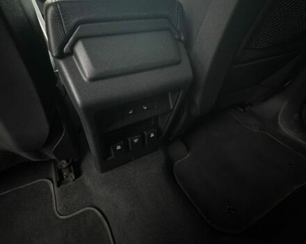 Серый Ленд Ровер Дискавери, объемом двигателя 2 л и пробегом 178 тыс. км за 15150 $, фото 19 на Automoto.ua