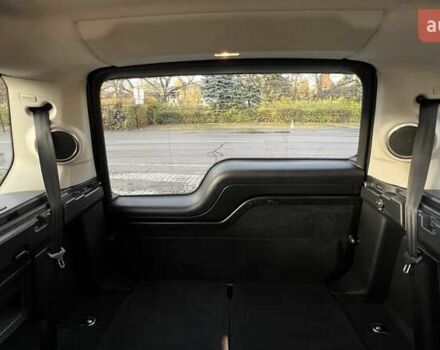 Ленд Ровер Дискавери 2016 в Киеве на Automoto.ua Серый Ленд Ровер Дискавери, объемом двигателя 3 л и пробегом 144 тыс. км за 23500 $, фото 59 на Automoto.ua