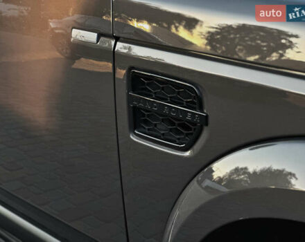 Ленд Ровер Дискавери 2016 в Костополе на Automoto.ua Серый Ленд Ровер Дискавери, объемом двигателя 3 л и пробегом 212 тыс. км за 23800 $, фото 5 на Automoto.ua