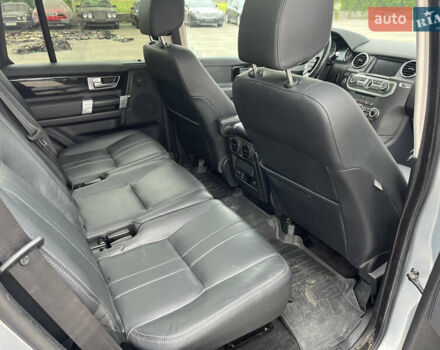 Серый Ленд Ровер Дискавери, объемом двигателя 3 л и пробегом 143 тыс. км за 16000 $, фото 15 на Automoto.ua