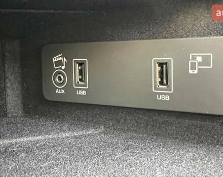 Ленд Ровер Дискавери 2016 в Киеве на Automoto.ua Серый Ленд Ровер Дискавери, объемом двигателя 3 л и пробегом 144 тыс. км за 23500 $, фото 61 на Automoto.ua