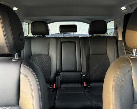 Сірий Ленд Ровер Діскавері, об'ємом двигуна 2 л та пробігом 133 тис. км за 18500 $, фото 16 на Automoto.ua