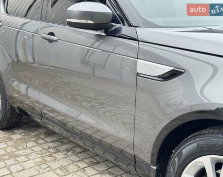 Сірий Ленд Ровер Діскавері, об'ємом двигуна 2 л та пробігом 93 тис. км за 28750 $, фото 24 на Automoto.ua