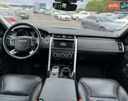 Ленд Ровер Дискавери 2017 в Львове на Automoto.ua Серый Ленд Ровер Дискавери, объемом двигателя 3 л и пробегом 170 тыс. км за 24800 $, фото 19 на Automoto.ua