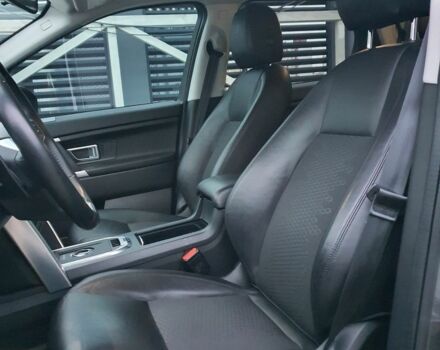 Сірий Ленд Ровер Діскавері, об'ємом двигуна 2 л та пробігом 76 тис. км за 18500 $, фото 6 на Automoto.ua