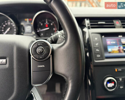 Серый Ленд Ровер Дискавери, объемом двигателя 3 л и пробегом 98 тыс. км за 29500 $, фото 32 на Automoto.ua