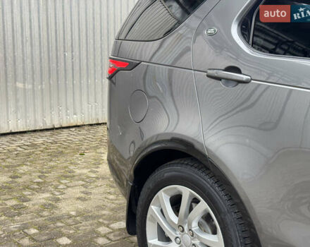 Сірий Ленд Ровер Діскавері, об'ємом двигуна 2 л та пробігом 93 тис. км за 28750 $, фото 27 на Automoto.ua