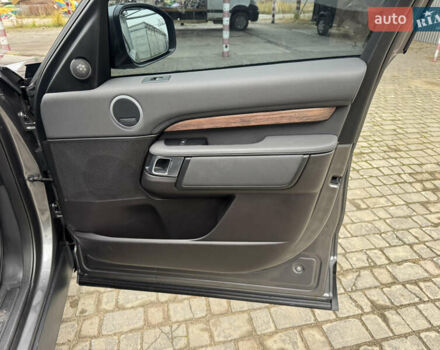 Сірий Ленд Ровер Діскавері, об'ємом двигуна 2 л та пробігом 93 тис. км за 28750 $, фото 54 на Automoto.ua