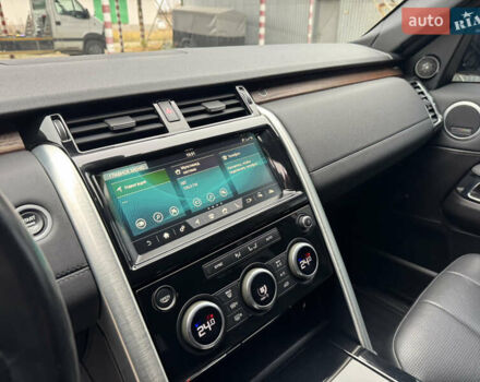 Сірий Ленд Ровер Діскавері, об'ємом двигуна 2 л та пробігом 93 тис. км за 28750 $, фото 44 на Automoto.ua