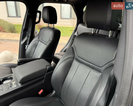 Серый Ленд Ровер Дискавери, объемом двигателя 3 л и пробегом 98 тыс. км за 29500 $, фото 17 на Automoto.ua