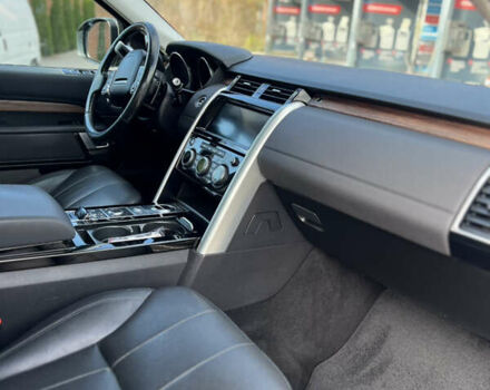 Серый Ленд Ровер Дискавери, объемом двигателя 2.99 л и пробегом 140 тыс. км за 28000 $, фото 98 на Automoto.ua