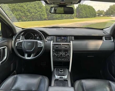 Серый Ленд Ровер Дискавери, объемом двигателя 2 л и пробегом 62 тыс. км за 10000 $, фото 7 на Automoto.ua