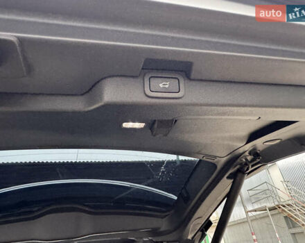 Сірий Ленд Ровер Діскавері, об'ємом двигуна 2 л та пробігом 93 тис. км за 28750 $, фото 60 на Automoto.ua