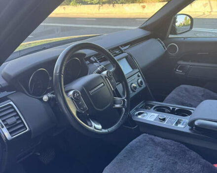 Серый Ленд Ровер Дискавери, объемом двигателя 3 л и пробегом 82 тыс. км за 40500 $, фото 5 на Automoto.ua