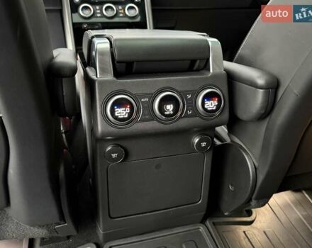 Сірий Ленд Ровер Діскавері, об'ємом двигуна 3 л та пробігом 105 тис. км за 29555 $, фото 110 на Automoto.ua