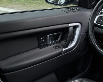 Сірий Ленд Ровер Діскавері, об'ємом двигуна 2 л та пробігом 125 тис. км за 19950 $, фото 17 на Automoto.ua