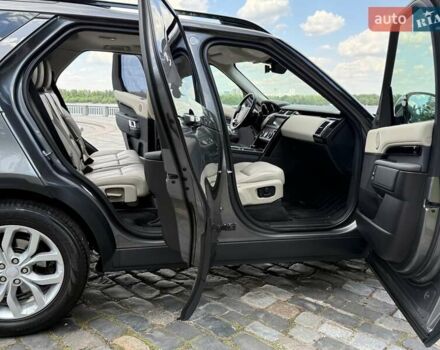 Сірий Ленд Ровер Діскавері, об'ємом двигуна 2 л та пробігом 124 тис. км за 28777 $, фото 65 на Automoto.ua