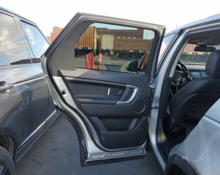 Сірий Ленд Ровер Діскавері, об'ємом двигуна 2 л та пробігом 140 тис. км за 11800 $, фото 7 на Automoto.ua