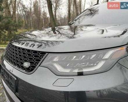 Сірий Ленд Ровер Діскавері, об'ємом двигуна 3 л та пробігом 105 тис. км за 29555 $, фото 4 на Automoto.ua