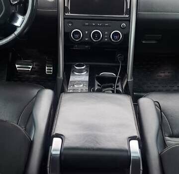 Сірий Ленд Ровер Діскавері, об'ємом двигуна 3 л та пробігом 196 тис. км за 38800 $, фото 3 на Automoto.ua