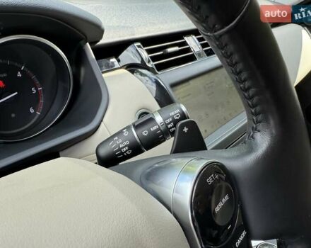 Сірий Ленд Ровер Діскавері, об'ємом двигуна 2 л та пробігом 124 тис. км за 28777 $, фото 93 на Automoto.ua