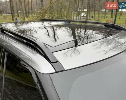 Сірий Ленд Ровер Діскавері, об'ємом двигуна 3 л та пробігом 105 тис. км за 29555 $, фото 38 на Automoto.ua