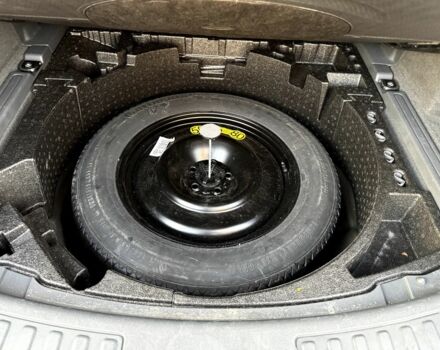 Серый Ленд Ровер Дискавери, объемом двигателя 2 л и пробегом 112 тыс. км за 23800 $, фото 16 на Automoto.ua