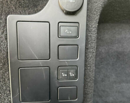 Серый Ленд Ровер Дискавери, объемом двигателя 3 л и пробегом 142 тыс. км за 29999 $, фото 27 на Automoto.ua