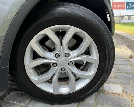 Сірий Ленд Ровер Діскавері, об'ємом двигуна 2 л та пробігом 124 тис. км за 28777 $, фото 39 на Automoto.ua