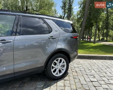 Сірий Ленд Ровер Діскавері, об'ємом двигуна 2 л та пробігом 124 тис. км за 28777 $, фото 6 на Automoto.ua
