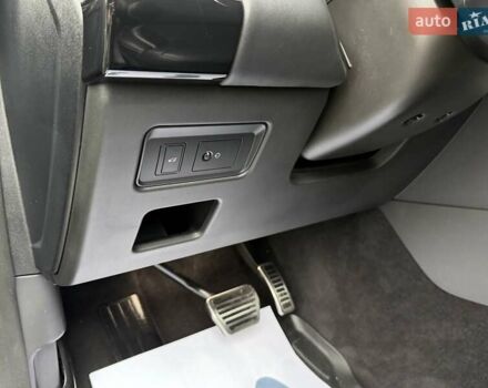 Сірий Ленд Ровер Діскавері, об'ємом двигуна 3 л та пробігом 105 тис. км за 29555 $, фото 84 на Automoto.ua