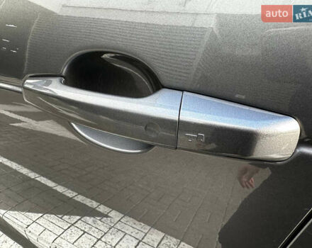 Сірий Ленд Ровер Діскавері, об'ємом двигуна 2 л та пробігом 120 тис. км за 30500 $, фото 30 на Automoto.ua