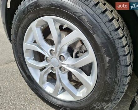 Серый Ленд Ровер Дискавери, объемом двигателя 2 л и пробегом 100 тыс. км за 41500 $, фото 19 на Automoto.ua