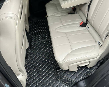 Серый Ленд Ровер Дискавери, объемом двигателя 3 л и пробегом 52 тыс. км за 39500 $, фото 76 на Automoto.ua