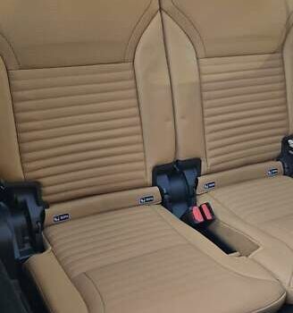 Серый Ленд Ровер Дискавери, объемом двигателя 3 л и пробегом 74 тыс. км за 50000 $, фото 24 на Automoto.ua