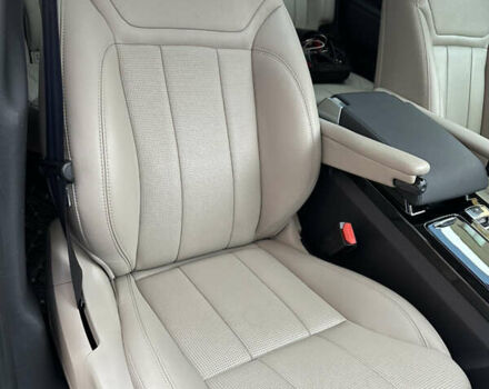 Серый Ленд Ровер Дискавери, объемом двигателя 3 л и пробегом 52 тыс. км за 39500 $, фото 108 на Automoto.ua