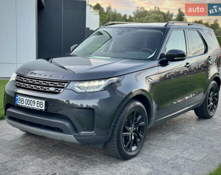 Серый Ленд Ровер Дискавери, объемом двигателя 3 л и пробегом 140 тыс. км за 39900 $, фото 2 на Automoto.ua
