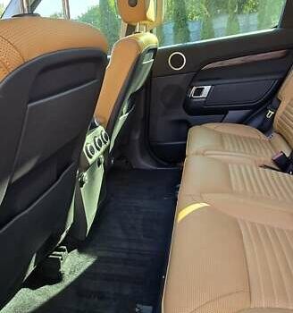 Серый Ленд Ровер Дискавери, объемом двигателя 3 л и пробегом 74 тыс. км за 50000 $, фото 15 на Automoto.ua