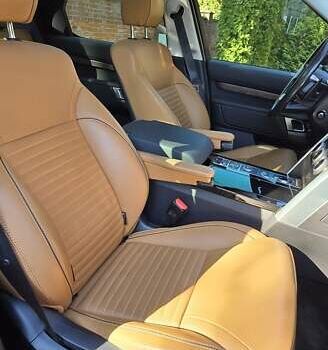 Серый Ленд Ровер Дискавери, объемом двигателя 3 л и пробегом 74 тыс. км за 50000 $, фото 18 на Automoto.ua