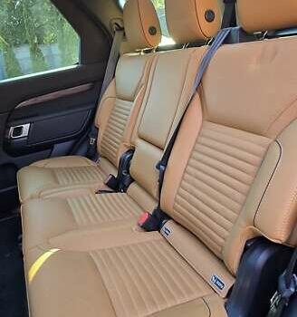 Серый Ленд Ровер Дискавери, объемом двигателя 3 л и пробегом 74 тыс. км за 50000 $, фото 13 на Automoto.ua