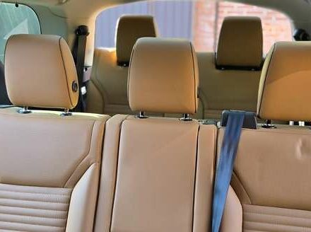 Серый Ленд Ровер Дискавери, объемом двигателя 3 л и пробегом 74 тыс. км за 50000 $, фото 27 на Automoto.ua