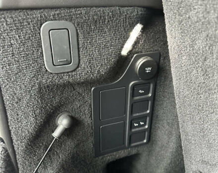 Серый Ленд Ровер Дискавери, объемом двигателя 3 л и пробегом 52 тыс. км за 39500 $, фото 87 на Automoto.ua