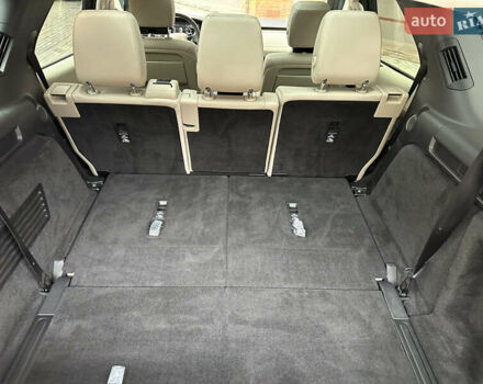 Серый Ленд Ровер Дискавери, объемом двигателя 3 л и пробегом 52 тыс. км за 39500 $, фото 99 на Automoto.ua