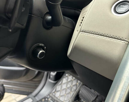 Серый Ленд Ровер Дискавери, объемом двигателя 3 л и пробегом 52 тыс. км за 39500 $, фото 122 на Automoto.ua