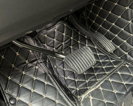 Серый Ленд Ровер Дискавери, объемом двигателя 3 л и пробегом 52 тыс. км за 39500 $, фото 121 на Automoto.ua