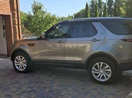 Серый Ленд Ровер Дискавери, объемом двигателя 3 л и пробегом 74 тыс. км за 50000 $, фото 4 на Automoto.ua