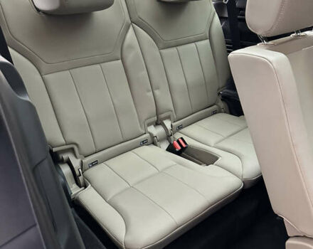 Серый Ленд Ровер Дискавери, объемом двигателя 3 л и пробегом 52 тыс. км за 39500 $, фото 92 на Automoto.ua