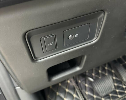 Серый Ленд Ровер Дискавери, объемом двигателя 3 л и пробегом 52 тыс. км за 39500 $, фото 120 на Automoto.ua